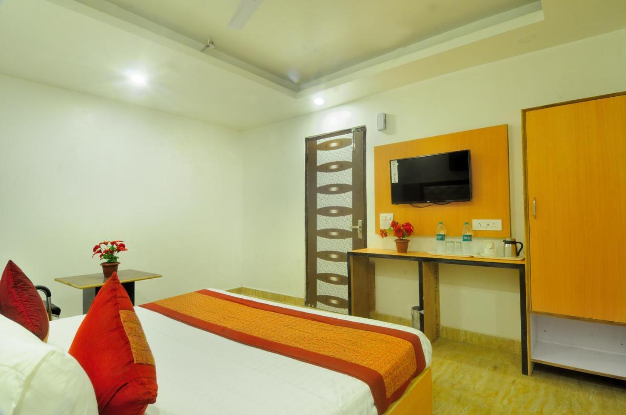 Hotel Noida Delight المظهر الخارجي الصورة