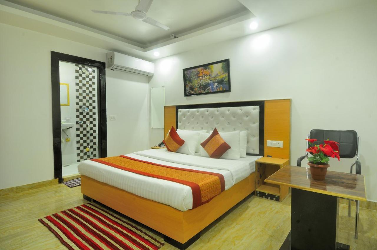 Hotel Noida Delight المظهر الخارجي الصورة