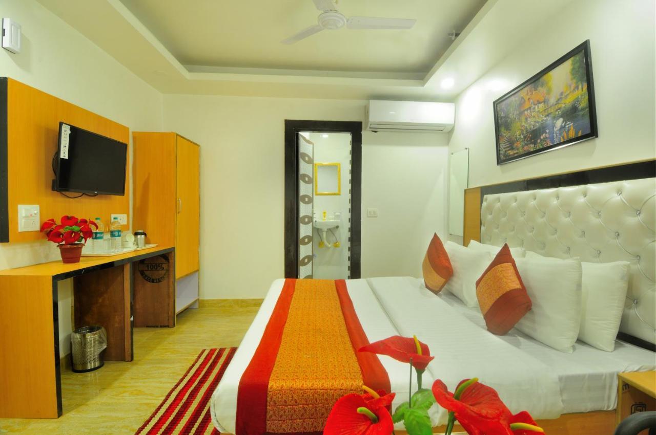Hotel Noida Delight المظهر الخارجي الصورة