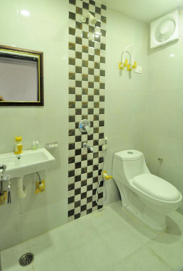 Hotel Noida Delight المظهر الخارجي الصورة