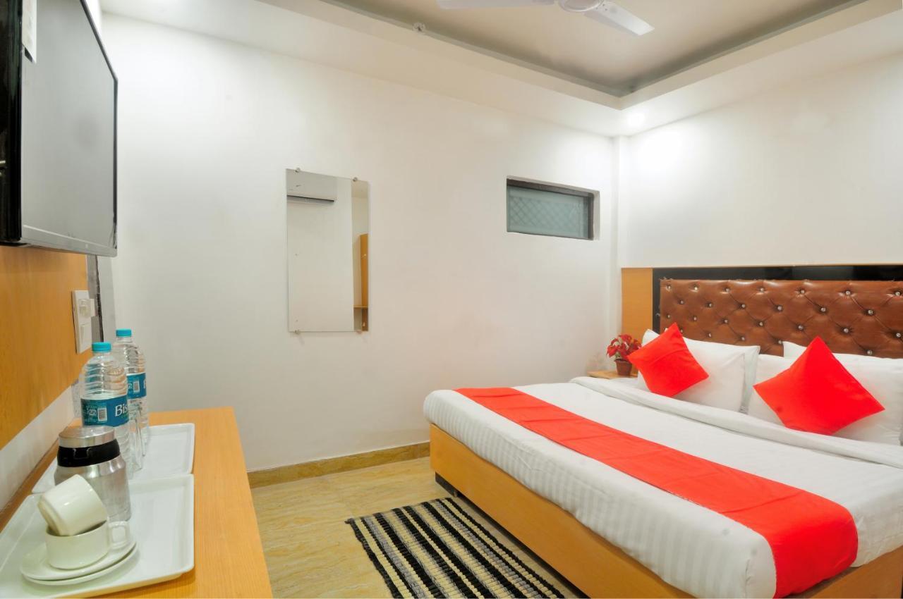 Hotel Noida Delight المظهر الخارجي الصورة