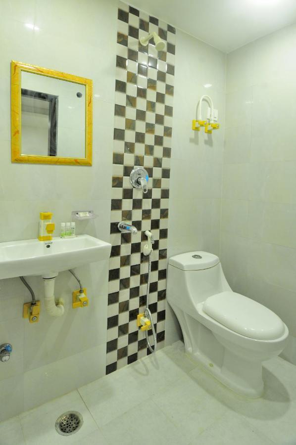 Hotel Noida Delight المظهر الخارجي الصورة